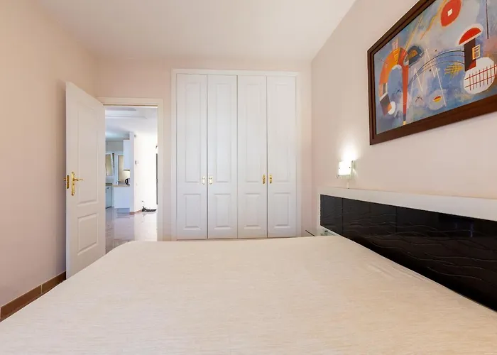 Bahia Del Duque Peacefull & Spacious Lejlighed